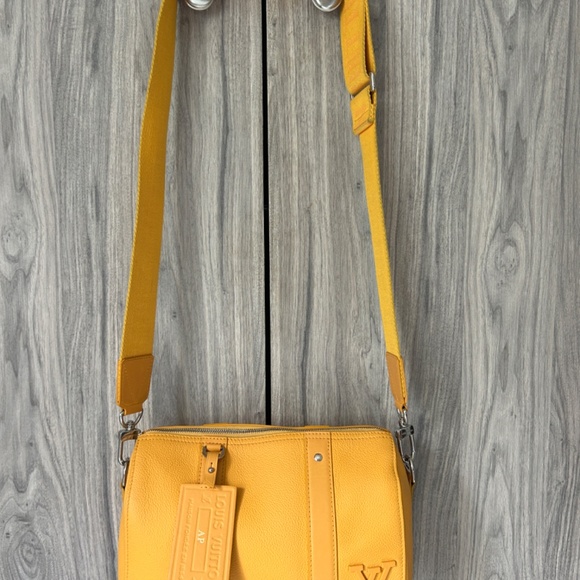 Louis Vuitton City Keepall Aerogram - Picture 2 of 13